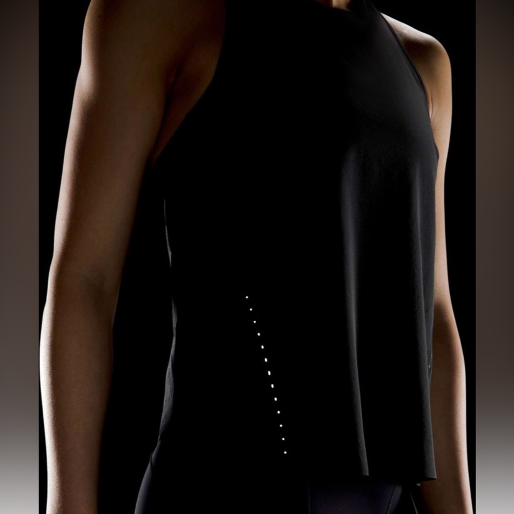 Lululemon In Sense Tank Top Emboss Black Size 4 Lightweight Running - Picture 11 of 13